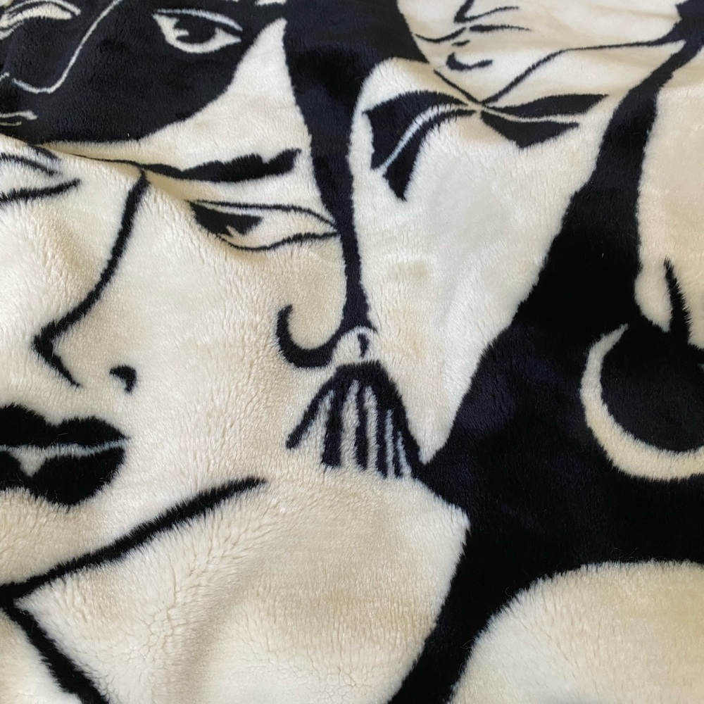 Donny Brooks RIHANNA Faces Plush Jacket 1980’s Oversized Large - Picture 14 of 16